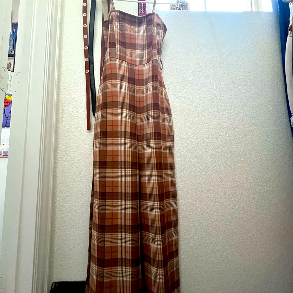 Brand almost famous. Size is S. Multi colored brown.